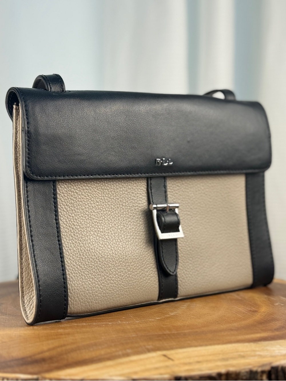 Lauren Ralph Lauren Black & Beige Pebbled Colorblock Leather Crossbody Bag EUC
